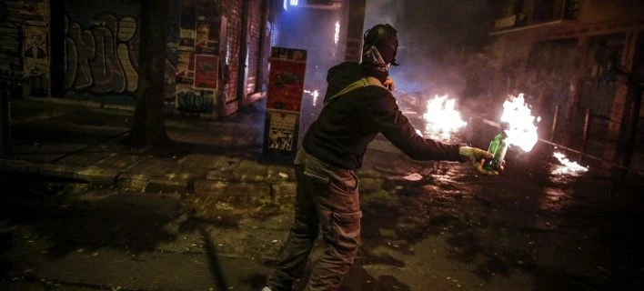 Ποιοι είναι οι 19 που συνελήφθησαν για τα επεισόδια στο Πολυτεχνείο – Ανάμεσά τους μέλος του «Ρουβίκωνα»